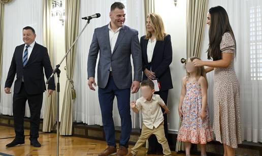Srce veće od titula: Stipe ušao u Banske dvore i oduševio sve...