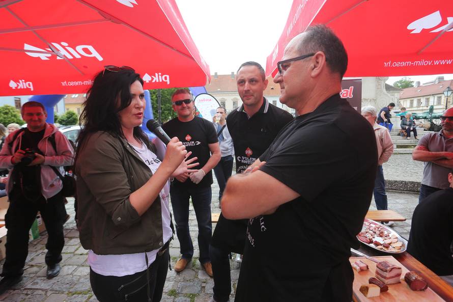 Bilo je gusto: Valpovački kotlić opet je napravio savršen roštilj