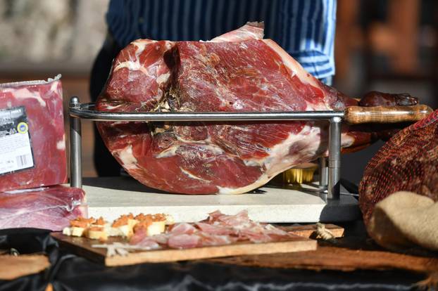 šibenik: Sajam u skolpu 11.Dana hrvatskog pršuta