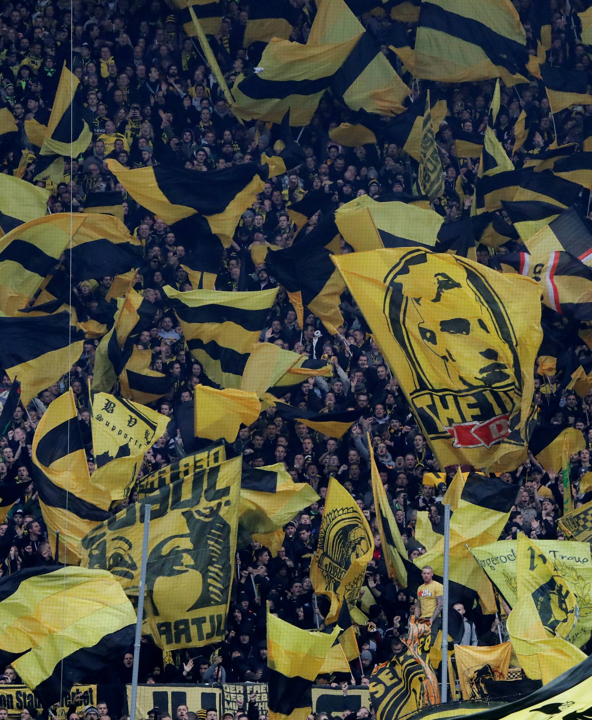 Bundesliga - Borussia Dortmund vs Schalke 04