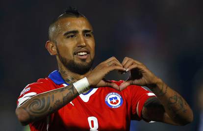 Čile u Copa Americu krenuo pobjedom, Henriquez na klupi