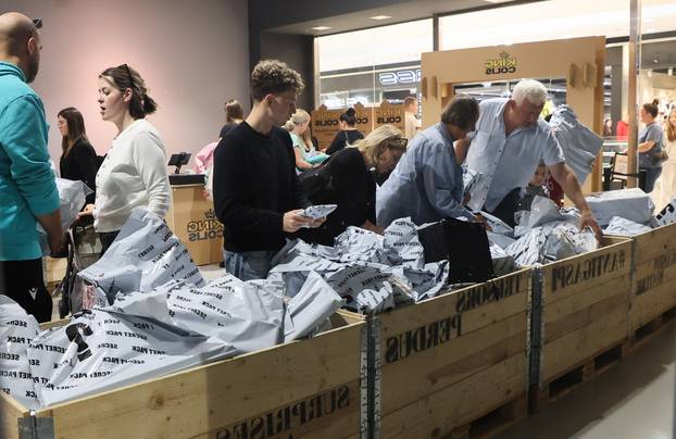 Trgovina "izgubljenih" paketa stigla je i u Split