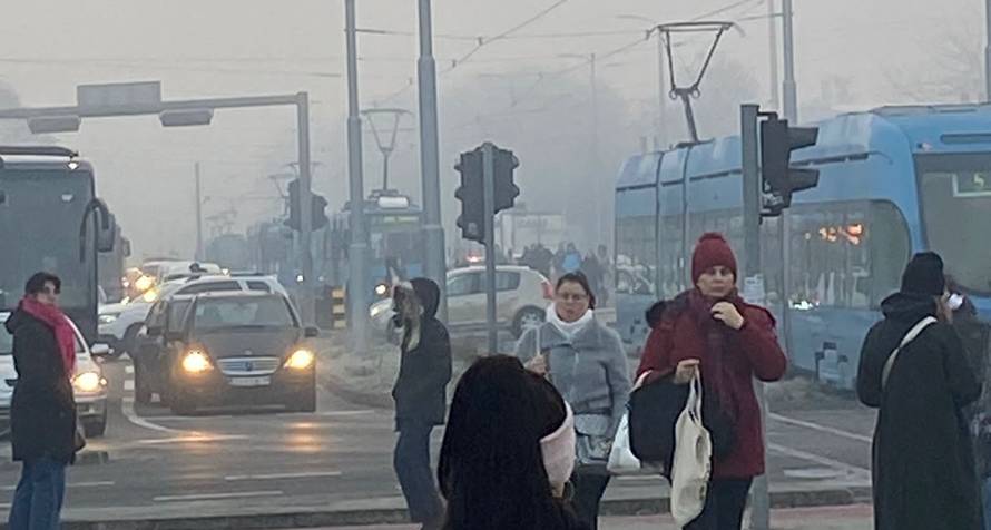 Prometni kaos u centru Zagreba zbog pada mreže: Tramvaji ne voze po Savskoj cesti, sve stoji