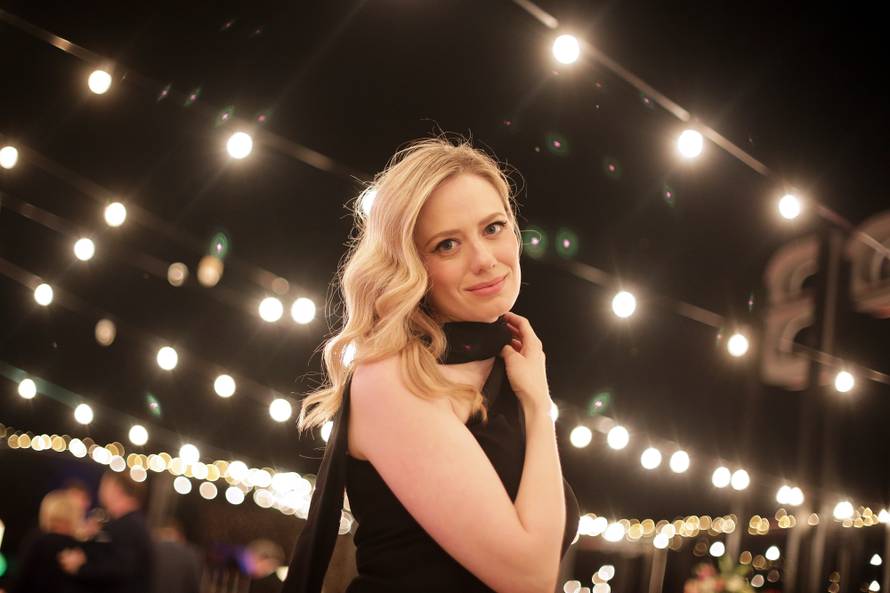 Joksimovićeva supruga zezala Veljaču: U Srbiji se ljubi triput