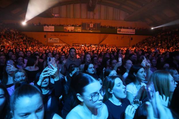 Karlovac: Severina odrzala koncert povodom Dana zena