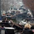 Završili kao na Trpinjskoj cesti: Ruski tenkovi ušli u predgrađe Kijeva, Ukrajinci su ih dočekali