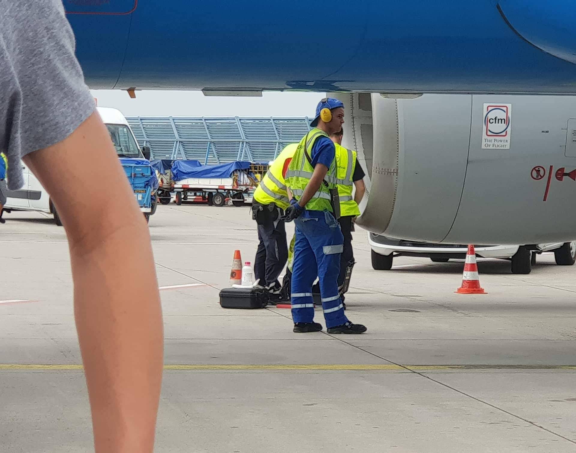 Avion CA u Zadru: 'Čekali smo satima, osjećamo se prevareno'