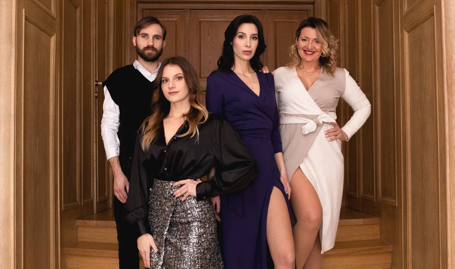 Ugodno, luksuzno i klasično! Haljine na preklop su opet u modi