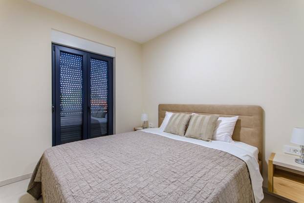 FOTO Kakva vila! Prodaju je na Šolti. Grijani bazen, a more na 150 metara. Saznali smo cijenu