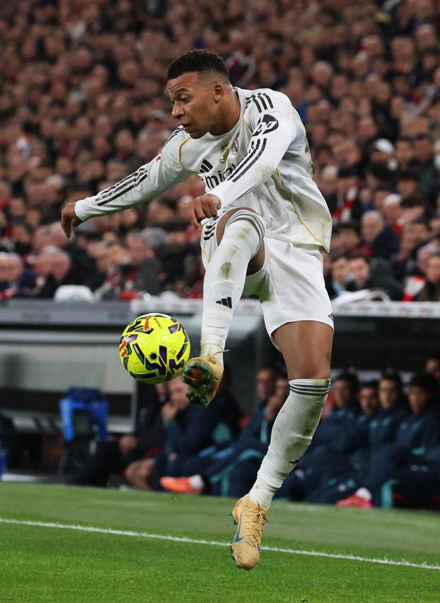 LaLiga - Athletic Bilbao v Real Madrid