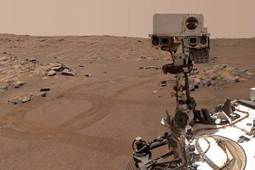Rover Perseverance ve&cacute; pet godina vozi po Marsu,  a sad je postao jo&scaron; pametniji