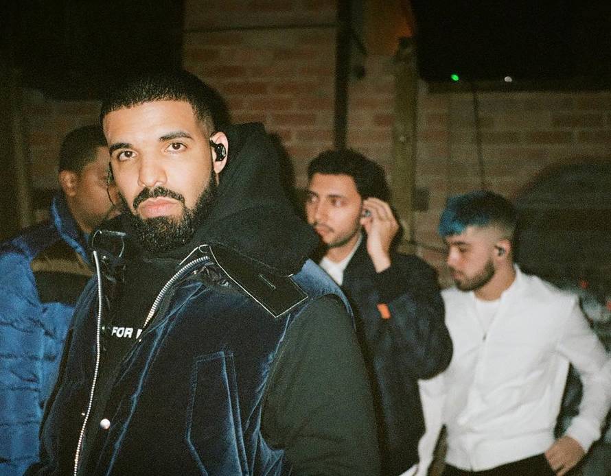 Drakea optužuju da je pedofil: Na nastupu pipkao maloljetnicu