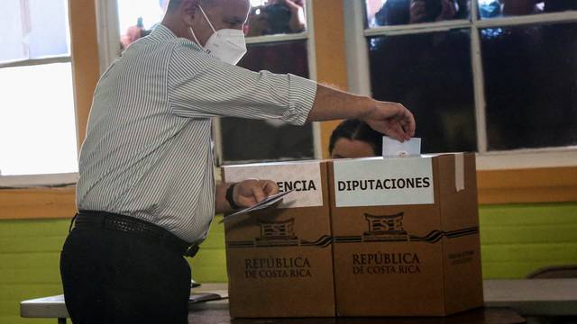 Costa Rica holds presidential election