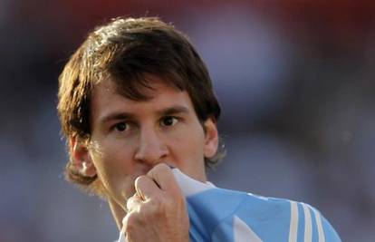 Copa America: Tevez s Leom Messijem u napadu za Boliviju