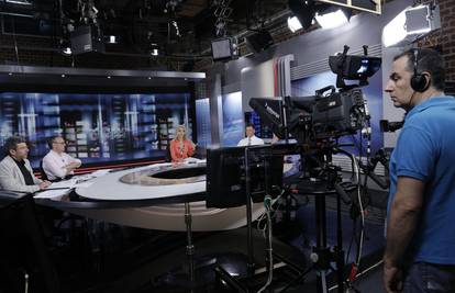 Bez upozorenja: Grčka Vlada gasi javnu televiziju zbog duga