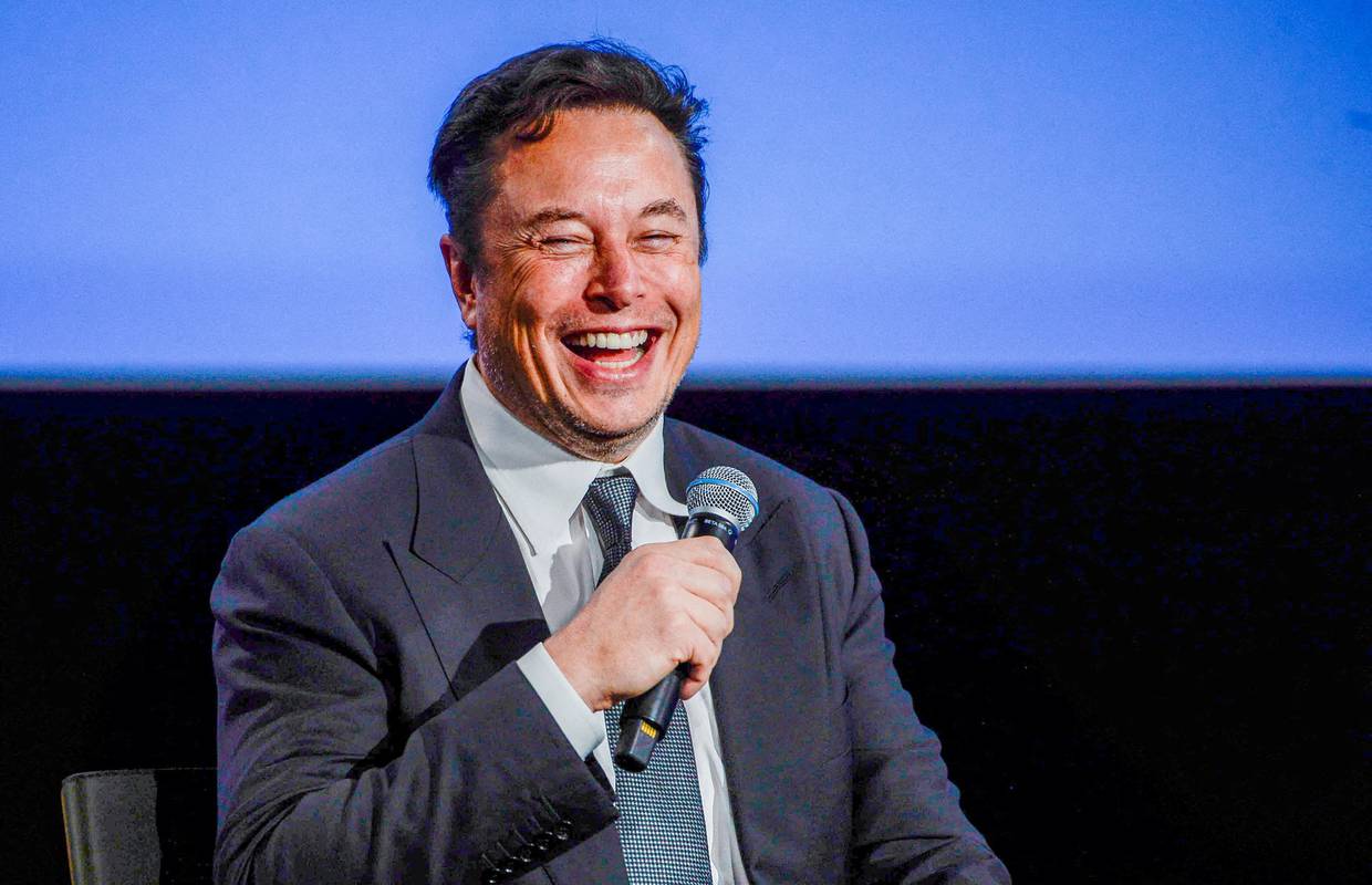 Elon Musk promijenio ime na Twitteru i ne može ga vratiti
