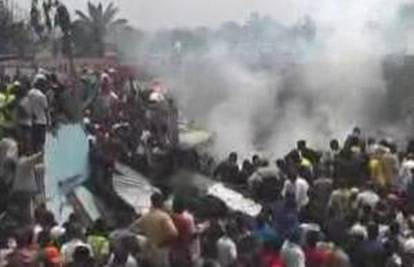 Zrakoplov pao na kuće u Kongu, najmanje 38 mrtvih