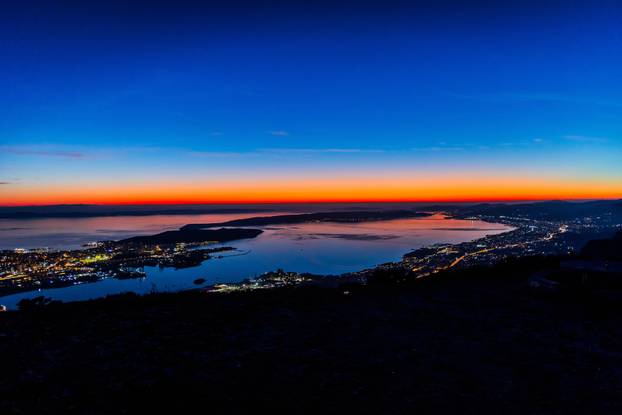 Bajkoviti zalazak sunca iznad Kozjaka