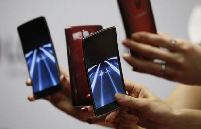 Prvi put u 20 godina: Prodaja smartphonea pala za 3 posto