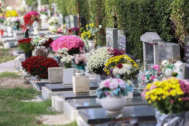 Split: Blagdan Svih svetih i Dušni dan na Lovrincu