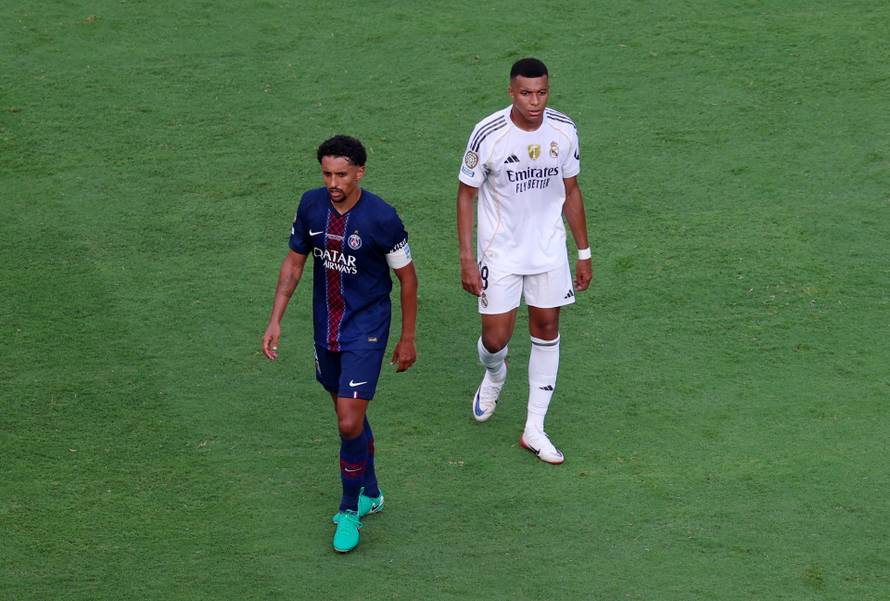 FIFA Club World Cup - Semi Final - Paris St Germain v Real Madrid