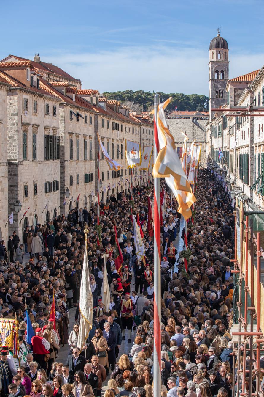 Dubrovnik: Euharistijsko slavlje pred gradskom katedralom na blagdan sv. Vlaha