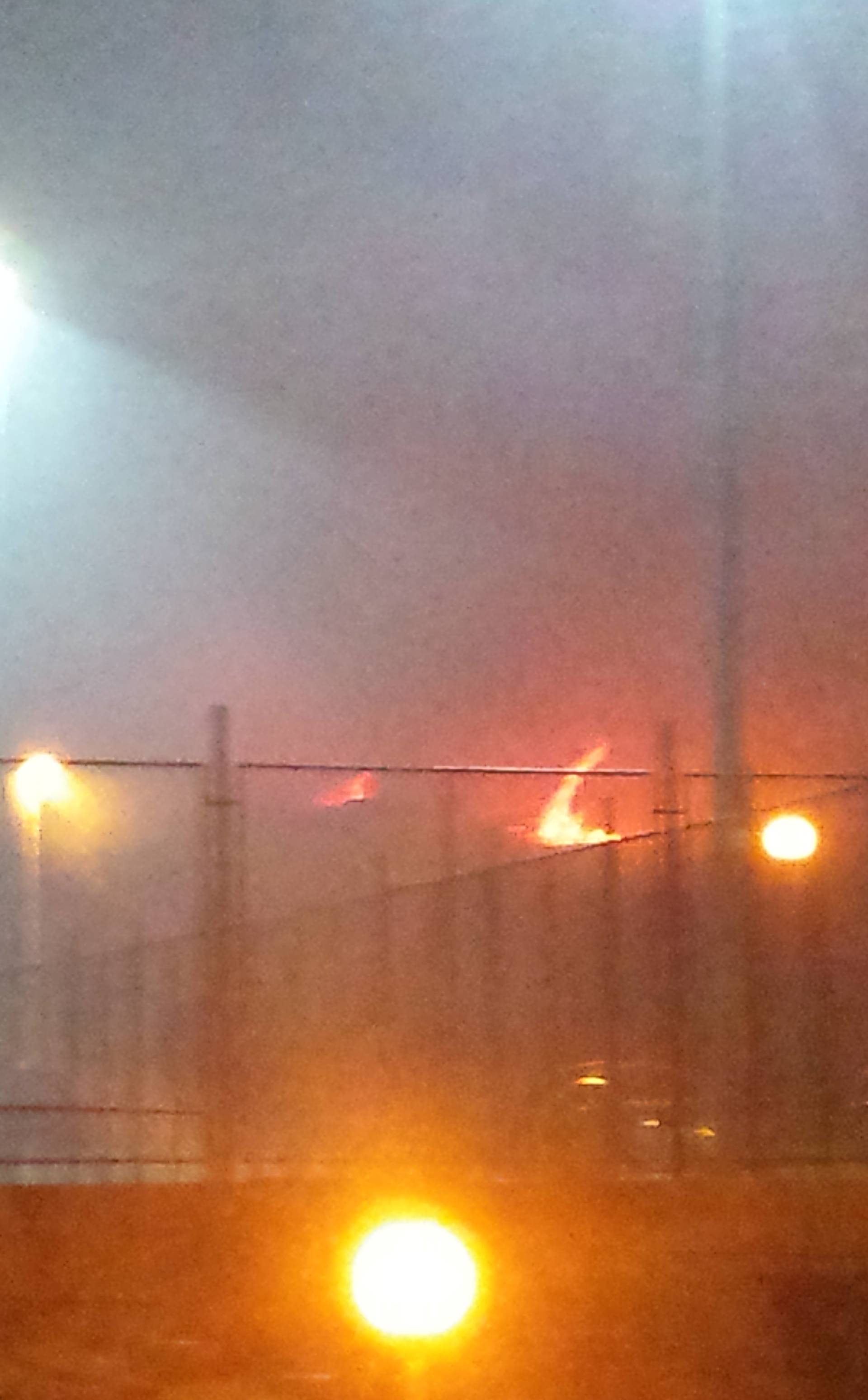 Gorjelo blizu škole u Visokoj: Vatrogasci  brzo ugasili požar