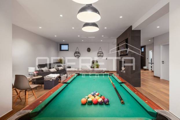 Koliko vrijedi luksuz? Cijena ove vile u Makarskoj sve govori