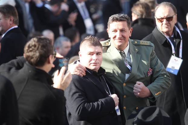 ARHIVA - 2015. Zagreb: Dolazak uzvanika na sve?anu inauguraciju Kolinde Grabar Kitarovi?