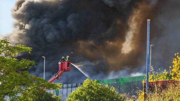 FOTO Buktinja u Kaštelima: 'Sve smrdi po dimu, odjekuju sirene. Strah nas je da se ne proširi!'