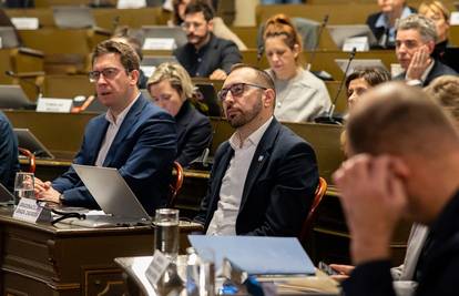 HDZ optužio Možemo! i SDP za političku cenzuru. Tomašević: 'U Zagrebu ćemo se držati Ustava'