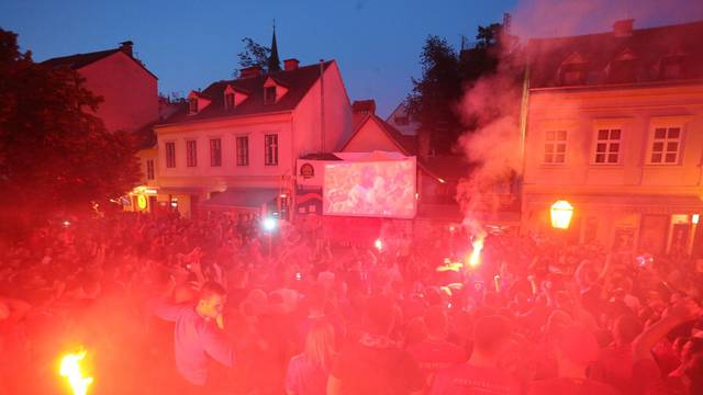 Zagreb: NavijaÄi Liverpoola u TkalÄi prate utakmicu Lige prvaka protiv Totenhama