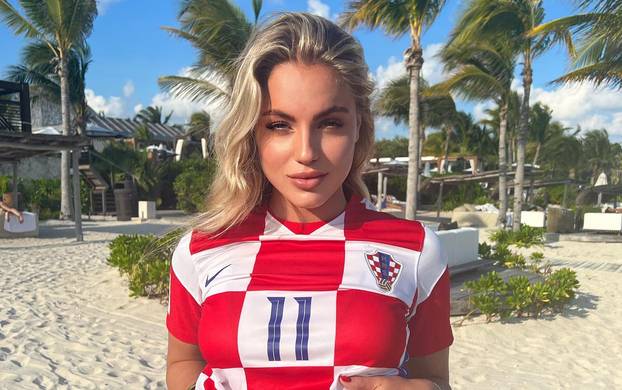FOTO Najljepša nogometašica svijeta plakala je zbog momka. Sad ga ponovno mora napustiti