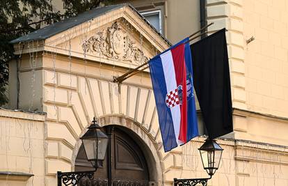 Zbog smrti pape Franje u subotu je dan žalosti: Neće biti glazbe, otkazuju se koncerti i zabave...