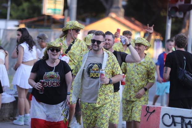 Split: Dolazak posjetitelja na stadion Park Mladeži na kojem započinje Ultra 2025