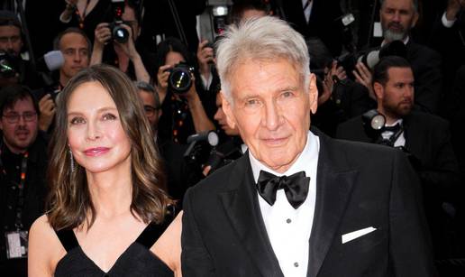 Svi je znaju kao Ally McBeal, a njezina ljubav s 22 godina starijim kolegom prkosi svemu