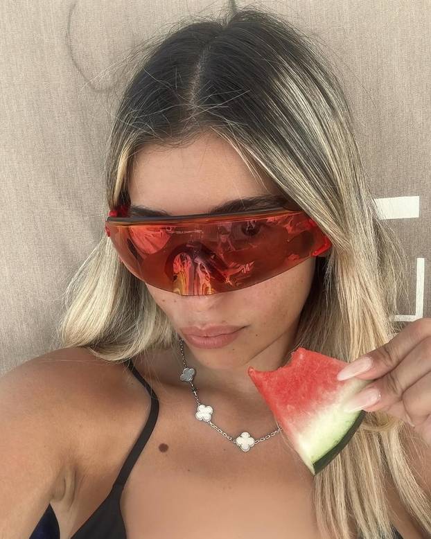 FOTO Ovo su 'crvene vražice':  Nogometaši Belgije ljube prave ljepotice. Upoznajte dame...