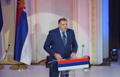 Dok brojni ljudi ginu u Ukrajini, Dodik odlikovao Putina za patriotizam i ljubav prema RS