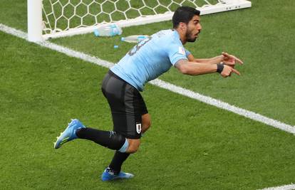 Suarez odveo i oprezni Urugvaj i Rusiju u drugi krug Mundiala