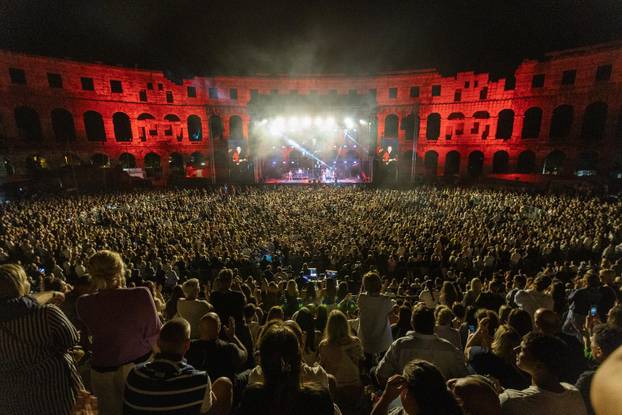 Koncert Tonija Cetinskog u pulskoj Areni