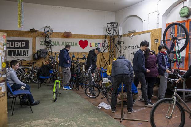 U centru Zagreba nalazi se genijalna radionica gdje besplatno možete popraviti svoj bicikl