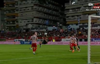 VIDEO Bivši 'vatreni' fantastično pogodio škaricama i podsjetio na Ronalda i Balea! Pogledajte