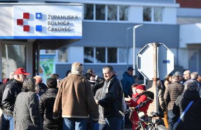 Kirurzi u Čakovcu masovno dali otkaz, građani pred bolnicom. Župan: 'Ovo je najveća kriza'