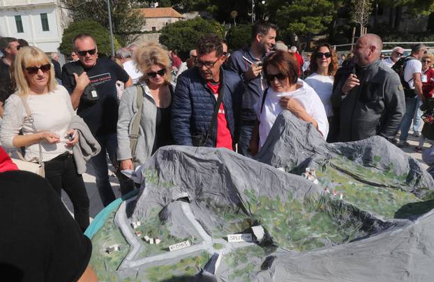 Omiš: Građani prosvjedovali zbog projekta obilaznice