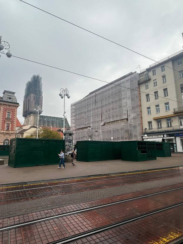 FOTO Ovo su adventske kućice na trgu, kako vam izgledaju?