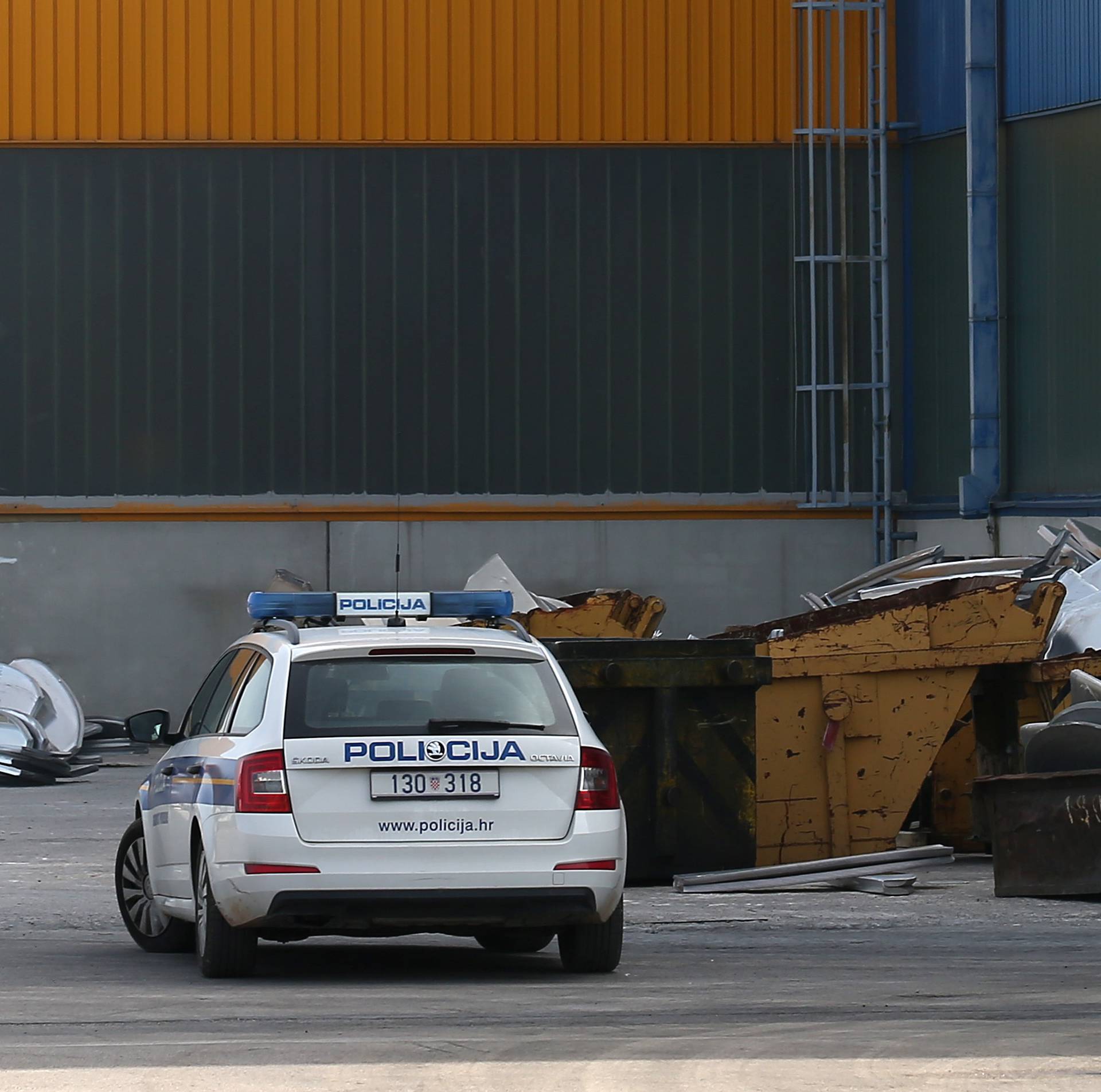 Ugasili požar u tvornici TLM, radnici se boje velike štete