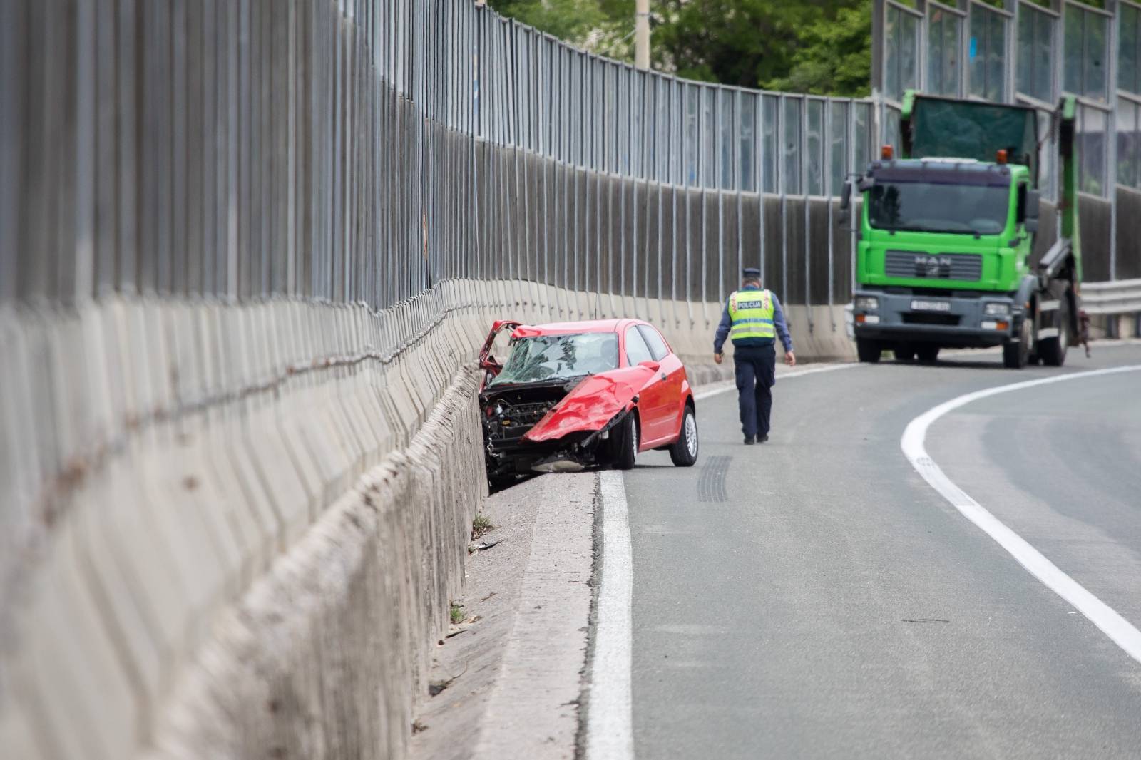 Jedna osoba smrtno stradala u prometnoj nesreći na autoceti Rijeka - Zagreb