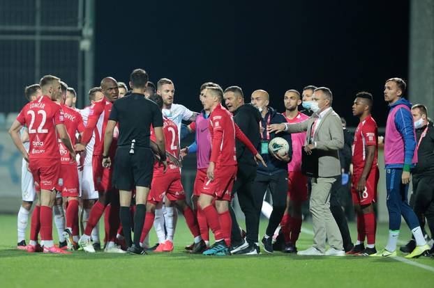 Drugi polufinalni susret Hrvatskog kupa između HNK Rijeka i NK Osijek