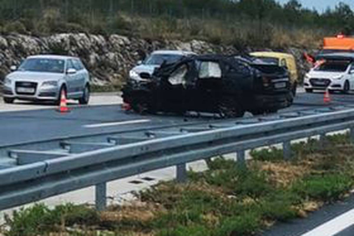 Prometna na A1 između čvorova Šibenik i Vrpolje: Jedan čovjek je ozlijeđen i prevezen u bolnicu