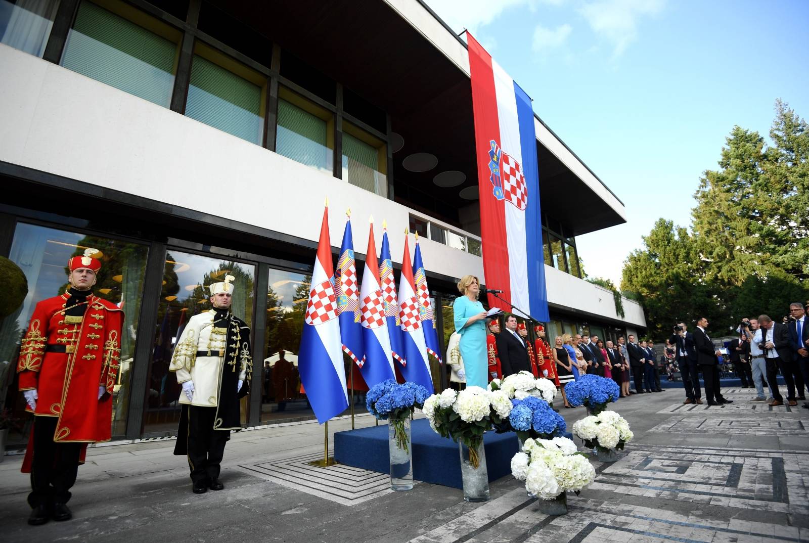 Zagreb: SveÄani prijem povodom Dana drÅ¾avnosti u Uredu predsjednice